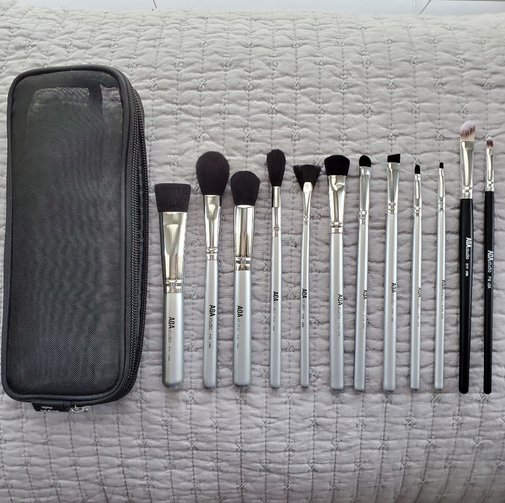 AOA Studio Brush Bundle